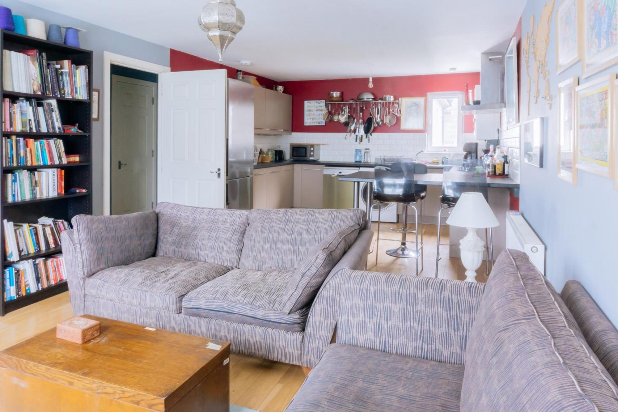 Stylish 3 Bedroom Apartment Near Hollyrood Park إدنبرة المظهر الخارجي الصورة